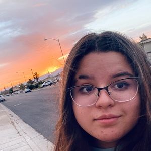 Meet your Posher, Esperanza